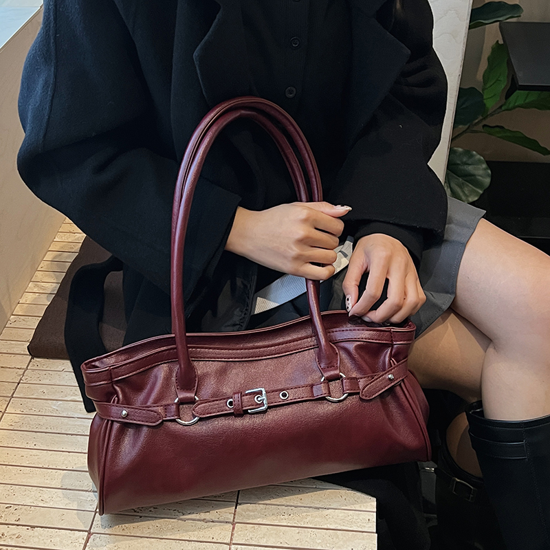 Leatherwork Ideas - 左側2025新作 レディース レッド レザー ハンドバッグ ファッション